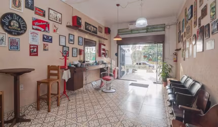 Prédio inteiro à venda com 4 salas na Avenida Bento Gonçalves nº 5189