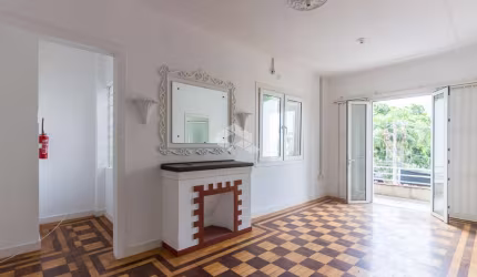 CASA/ SOBRADO COM 614M²  COM 4 DORMITÓRIOS, 1 SUÍTE COM 2 VAGAS COBERTAS E EDÍCULA