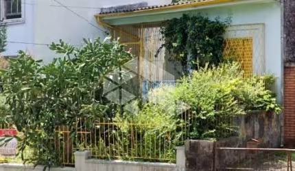 Terreno em excelente localização do Petrópolis, com 211m²