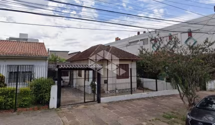 Terreno de 262m² no Jardim Botânico, Ideal para Incorporadoras em frente ao bourbon Ipiranga.