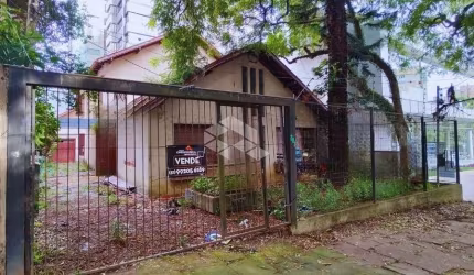 Terreno no coração de Petropólis com 366m²