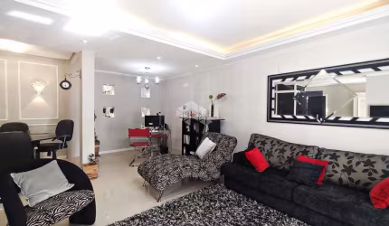 Casa de 03 dormitórios, 01 suíte , 03 vagas cobertas e 267m² no bairro Jardim Planalto