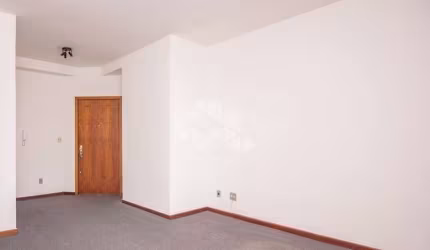 Sala comercial na Pernambuco a 50 metros da Cristóvão Colombo