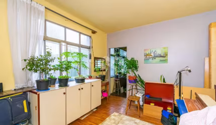Casa de 8 dormitórios no Bairro Azenha