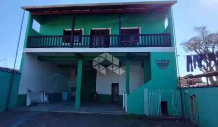 CASA/ SOBRADO COM 210M² 3 DORMITÓRIOS COM VÁRIAS VAGAS - MATHIAS VELHO