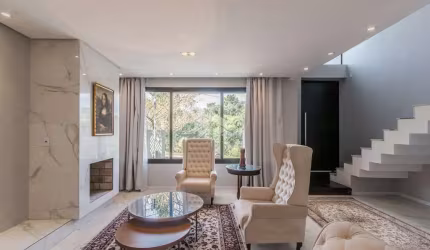 CASA TRIPLEX MOBILIADA EM CONDOMÍNIO COM 3 DORMITÓRIOS, 1 SUÍTES E DUAS VAGAS - JARDIM ECOVILLE - LOMBA DO PINHEIRO