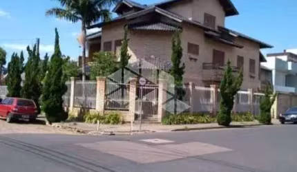Casa 394,58m² com 3 Quartos e 4 Banheiros em Cachoeirinha