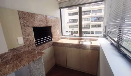 Apartamento de 3 dormitórios, suíte, lareira e 2 vagas - Bela Vista, Porto Alegre