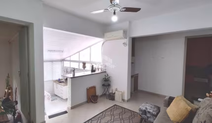 Apartamento de 2 dormitórios, com 1 vaga coberta, 53m², elevador, no Centro Histórico
