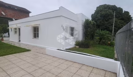 Casa à venda no bairro Rincão em Novo Hamburgo - 2 dormitórios, vaga e muito conforto!