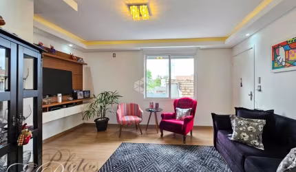 Impecável apartamento a venda semimobiliado apartamento 2 dormitórios, vaga de garagem e sacada, Santa Maria Goretti, Porto Alegre