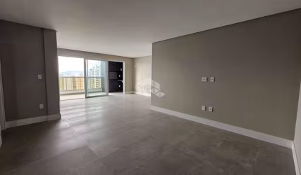 Apartamento com 3 suítes em Campinas, São José-SC