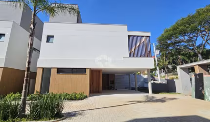 Casa residencial em condomínio fechado