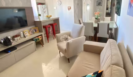 Apartamento reformado 3 dormitórios na Rua Antônio Scherer Kobrasol