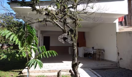 Casa a venda no Córrego Grande, com 4 dormitórios e terreno grande