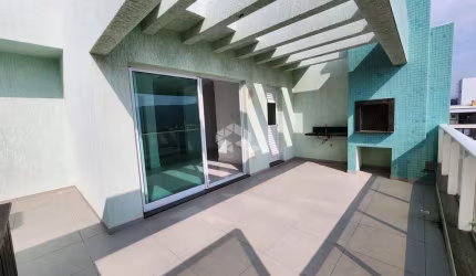 Apartamento duplex 2 suítes e hidromassagem no bairro Mariscal em Bombinhas/SC