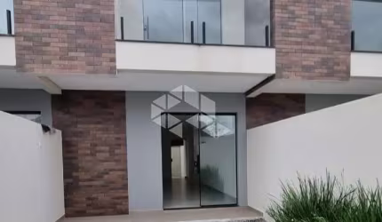 Casa Sobrado com 3 dormitórios e Próximo da Praia do Perequê em Porto Belo/SC