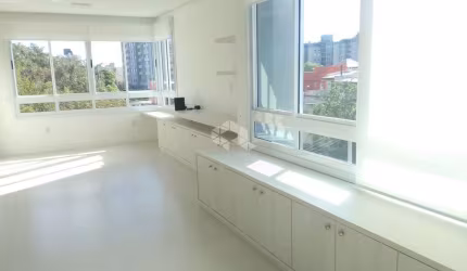 Apto 3 dormitórios,01, suite, mobiliado, semi-novo, c/churrasqueira,  vaga de garagem na Vila Ipiranga