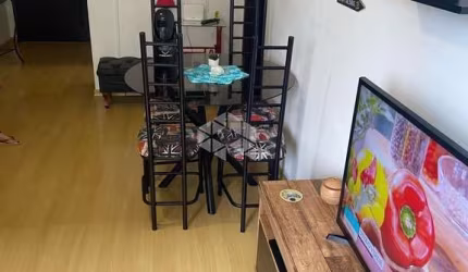 Apartamento  2 dormitórios, sala, cozinha , área de serviço, 1  banheiro, lavanderia e 1 vaga garagem coberta