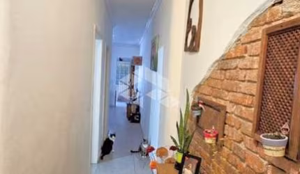 Apartamento  de 02 dormitórios no Centro histórico