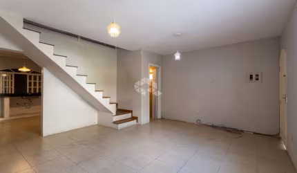 Casa de Condomínio em Jardim das Pedras