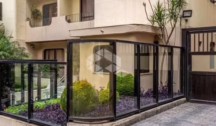 Apartamento à Venda em Santana com 2 Quartos (1 Suíte), vaga e Sacada