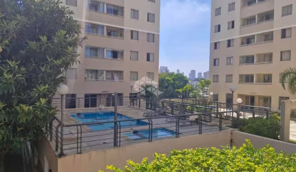 Apartamento Reformado à Venda no Imirim com 2 Quartos , vaga e Varanda