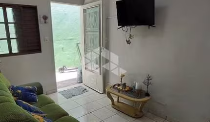 Casa à venda com 65m², 2 quartos e sem vaga
