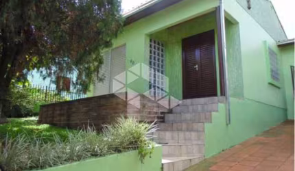 Casa com 3 dormitórios a venda no Bairro Moinhos