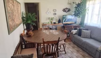 Apartamento 60m² sendo 2 quartos com 1 banheiro e vaga coberta