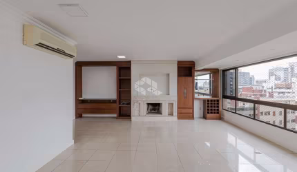 Apartamento em rua tranquila com 4 dormitórios e 3 vagas no Bela Vista