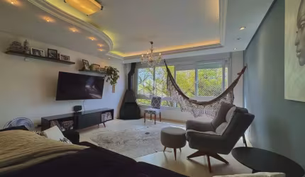 Apartamento reformado muito amplo e iluminado!
