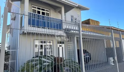 Casa com 3 suites à venda, 250m² - Jardim Atlântico