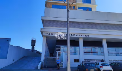 Sala com 32,75m2 priv, prédio novo, total infra-estrutura, Barreiros, São José