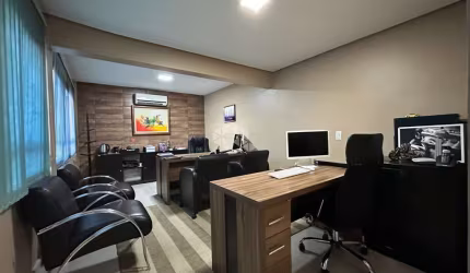 Sala comercial reformada, 86 m² privativo