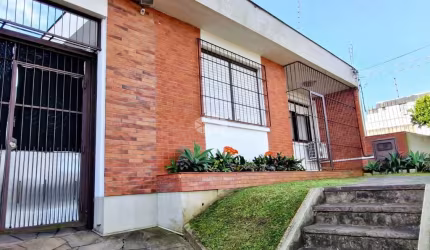Duas casas  térres 4 dormitórios, 179 m² privativo, bairro Jardim do Salso - POA