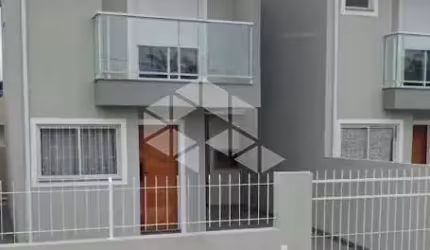 Sobrado 2 dormitórios, 66m²  mobiliado Palhoça SC