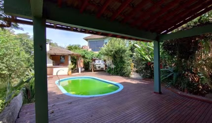 Casa Sobrado Terreno Duplo - 3 Quartos - 1 Suíte - Piscina - São Leopoldo