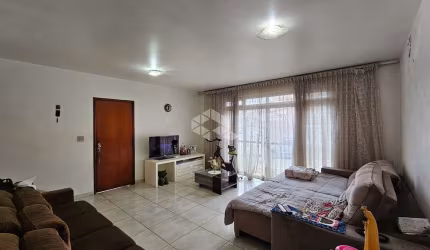 Casa Ampla com 215m² à Venda no Piqueri