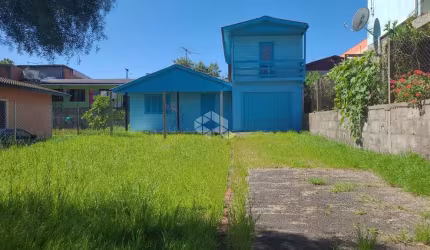 casa com excelente pátio frontal no Bairro Esplanada em Caxias do Sul