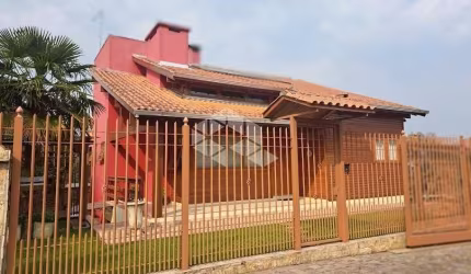 Casa com 04 dormitórios no Bairro Imigrante em Farroupilha