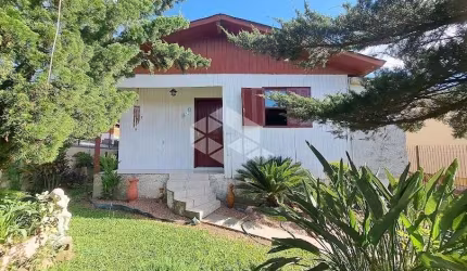 Casa de 03 dormitórios no Bairro São Roque Em Farroupilha