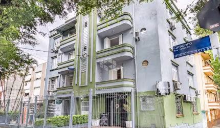 A venda apartamento de 5 dormitórios, no bairro Petrópolis, em Porto Alegre/RS.