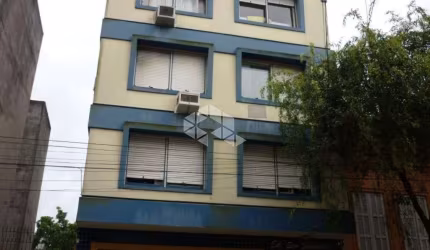 Apartamento 2 dormitórios no Centro Histórico, rua Duque de Caxias, próximo do Gasômetro