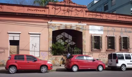 Casa comercial na rua General Gomes Carneiro no bairro Medianeira