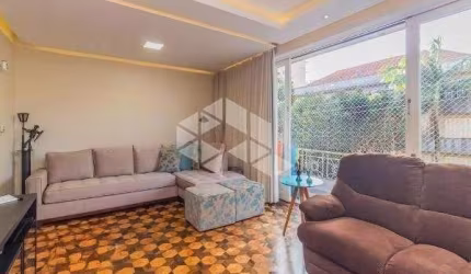 Apartamento 3 dormitórios a venda no bairro Farroupilha em Porto Alegre/RS.