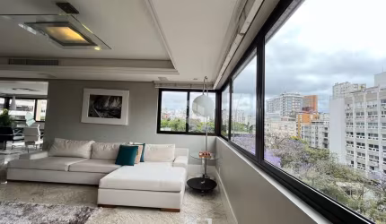 Crédito Real vende luxuoso apartamento de 03 dormitórios, sendo 03 suítes e 3 vagas de garagem no Bairro Moinhos de Vento / Porto Alegre / RS.