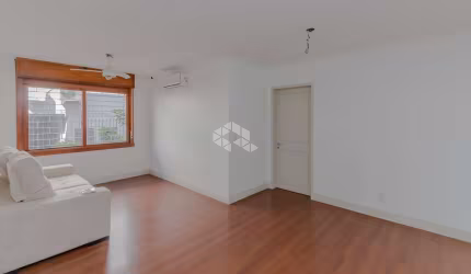 Crédito Real vende apartamento de 3 dormitórios / quartos, sendo 01 suíte na rua Tito Lívio Zambecari / bairro Mont Serrat / Porto Alegre / RS.