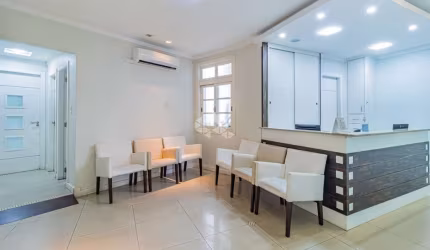 Sala comercial à venda na av Cristóvão Colombo - bairro Floresta / Porto Alegre / RS.