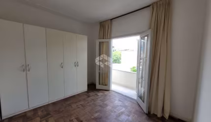 Apartamento de 02 dormitórios, reformado, à venda, bairro Floresta - Porto Alegre/RS